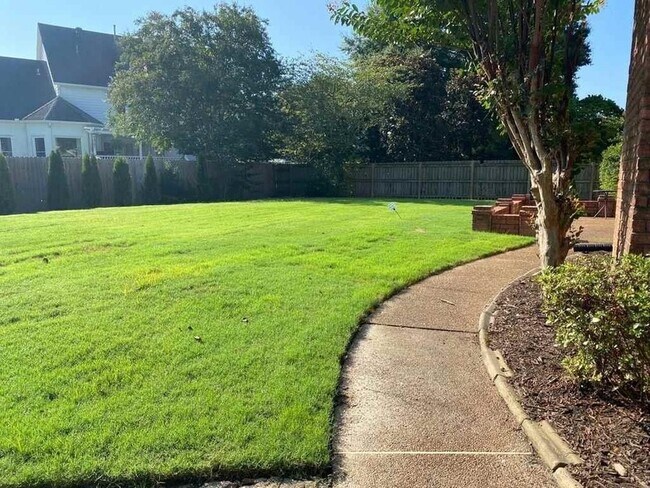 Photo - 1440 Asbury Dr