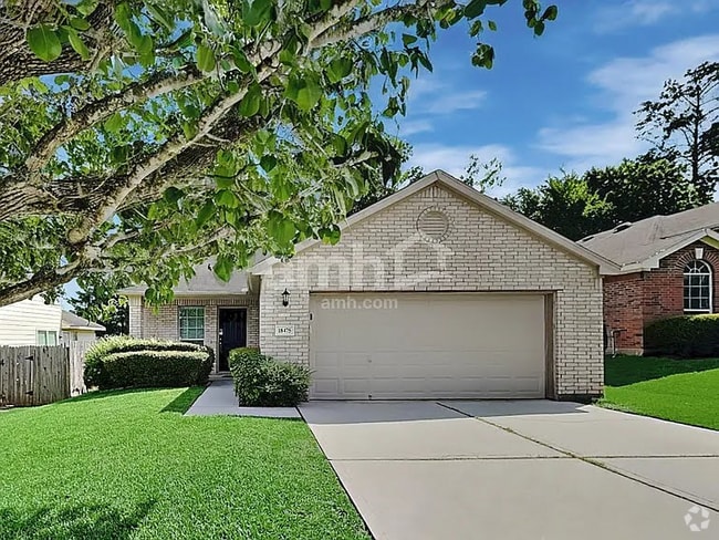 Building Photo - 18475 Sunrise Pines Dr Rental
