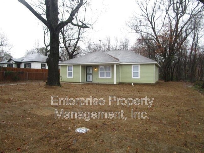 Photo - 3490 Ardmore St
