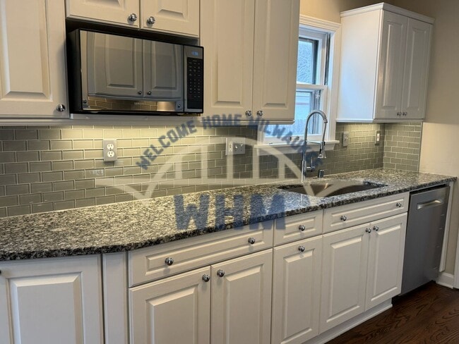 Photo - 6225 N Lydell Ave