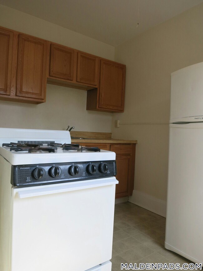 349 Pleasant St Unidad B1-18