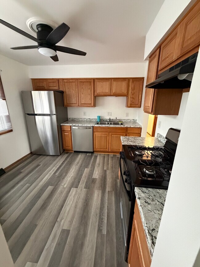 Photo - 6296 S 3rd St Unidad 6296 S 3rd Street