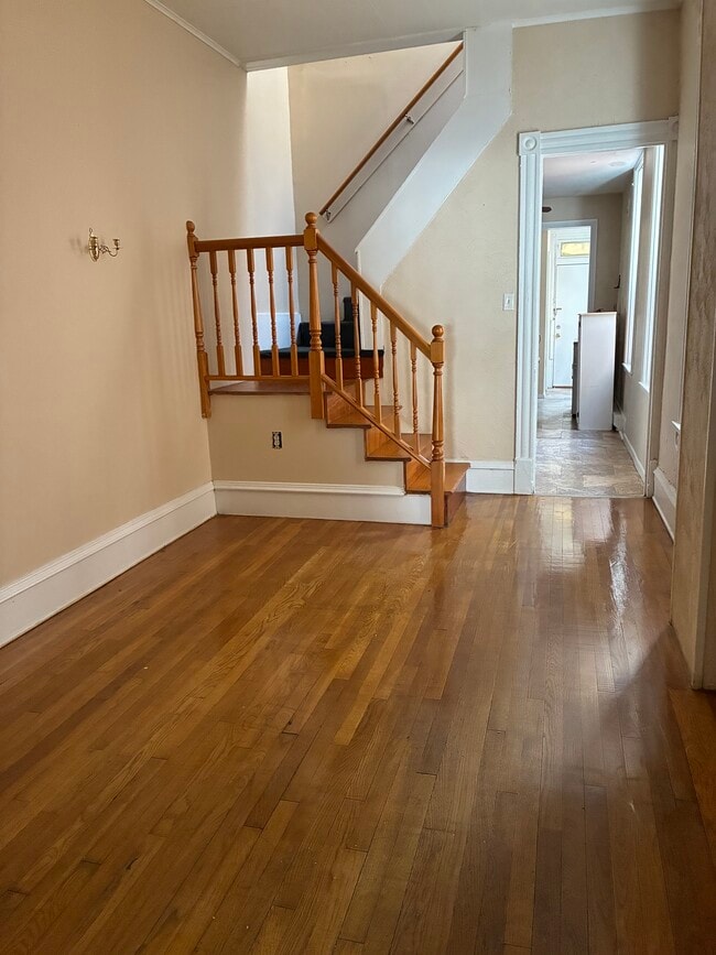 Photo - 324 N 4th St Unit 1st floor
