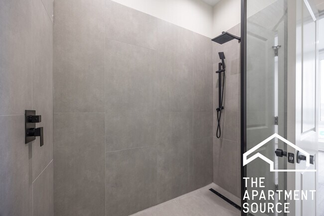 Photo - 6340 W Belmont Ave