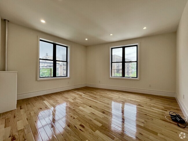 Building Photo - 935 St Nicholas Ave Rental