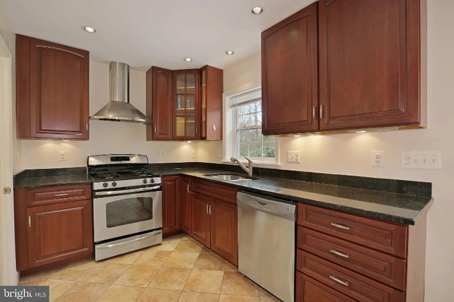 Photo - 11017 Marcliff Rd