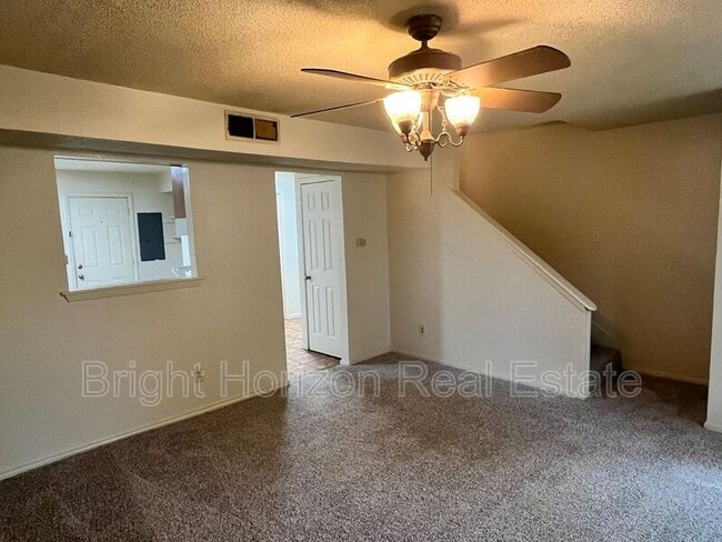 Photo - 1408 Arvel Cir Unit B