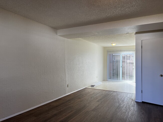 Photo - 2214 Myrtle Avenue