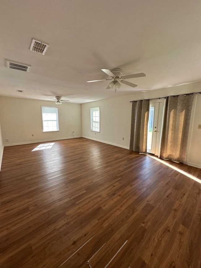 Photo - 3242 Varnell Dr