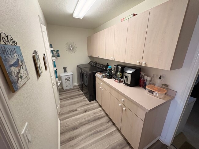 Photo - 131 Orange Rd NE