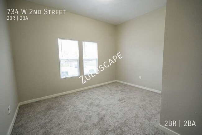 Photo - 734 W 2nd St