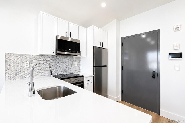 9 Lagrange Ave Unit 3