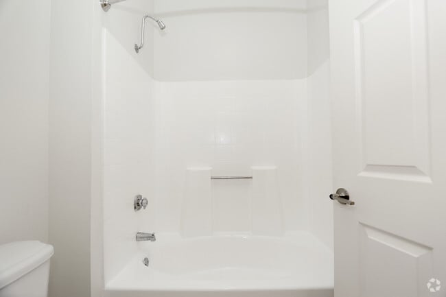 1BR, 1BA - 675 SF