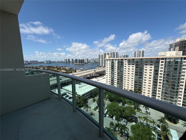 Photo - 19380 Collins Ave Unidad PH-11