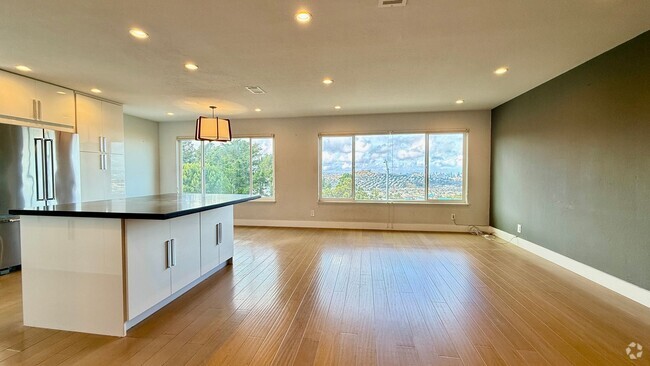 Building Photo - Modern Elegance with Breathtaking Views in... Rental