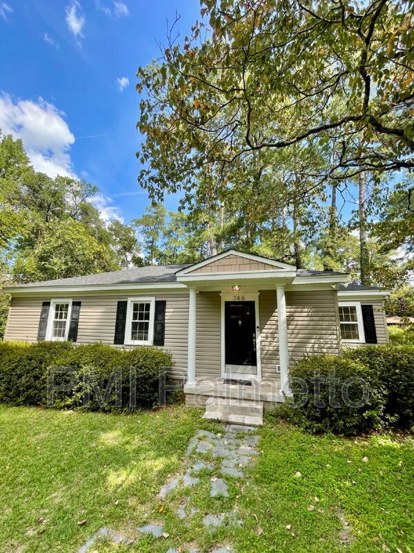 Building Photo - 746 Deerwood St Rental