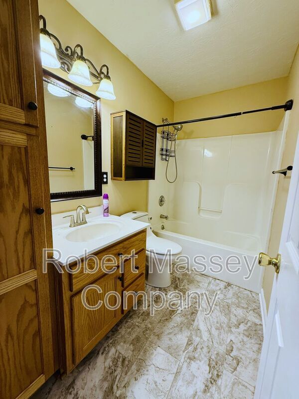 Photo - 137 Stone Creek Ct