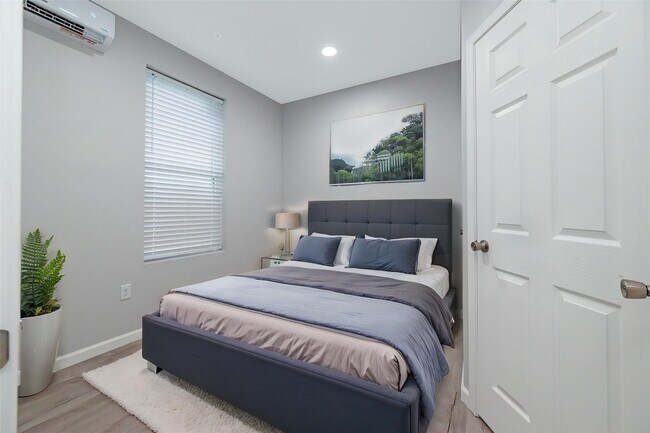 Photo - 805 Avenue K Unit D