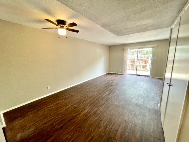 Photo - 3811 Coates Cir