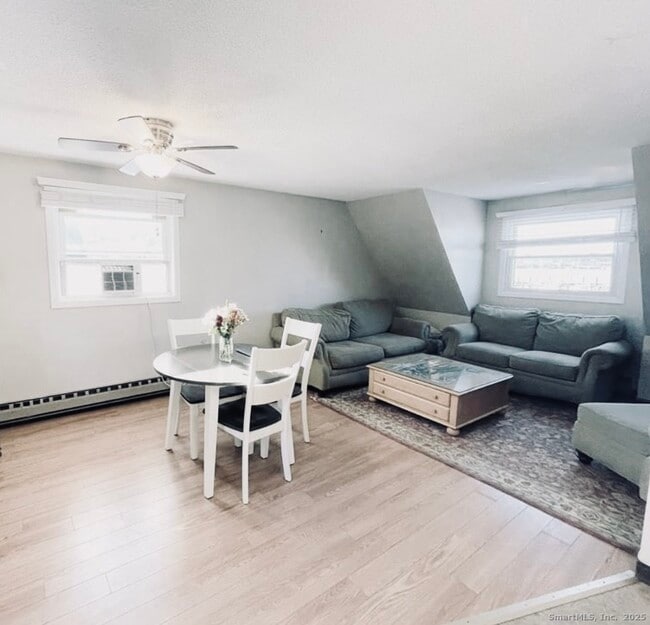 Photo - 249 Pequot Ave Unit 3