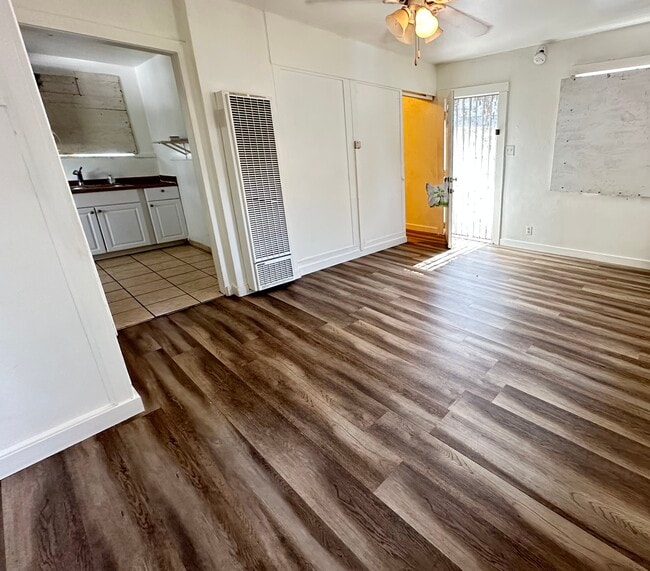 Building Photo - 910 N Herbert Ave Rental