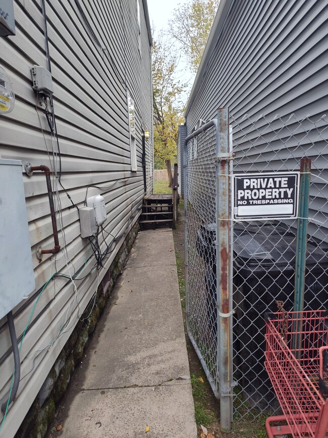 Photo - 535 E Kentucky St Unit 2F