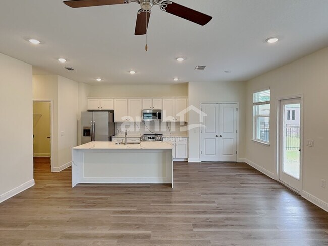 Photo - 5944 Pinewood Ests Dr