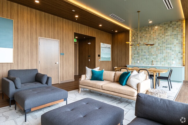 Whistle Stop - Darby at Briarcliff