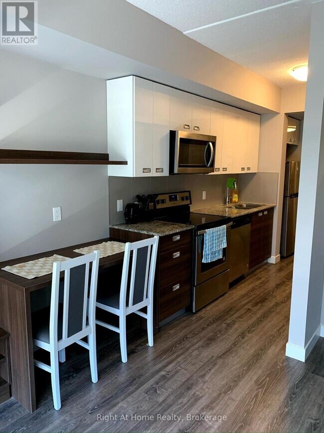 Photo - 308 Lester St Unit 410