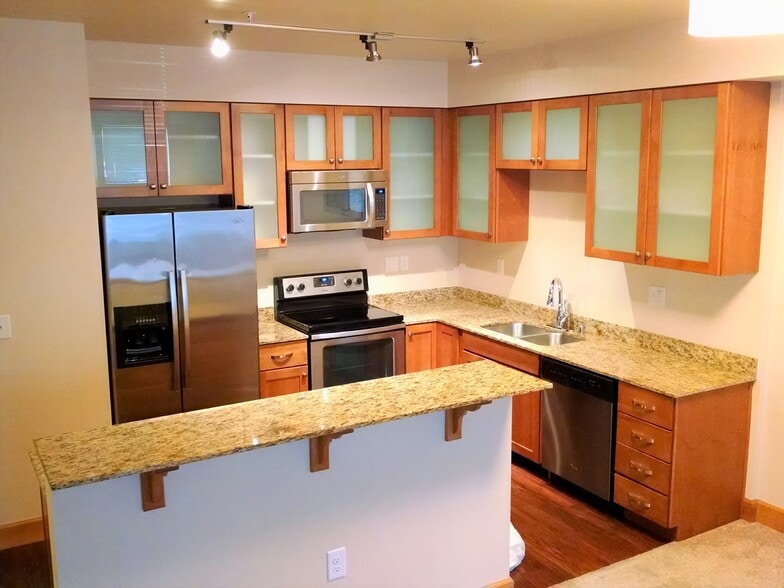 263 W Bakerview Rd