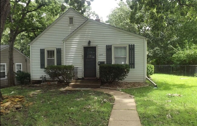 Building Photo - Call this home your HOME!