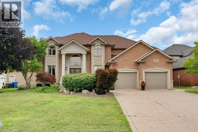 Photo - 1585 Stoneybrook Crescent