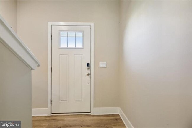 Photo - 112 Charing Cross Dr