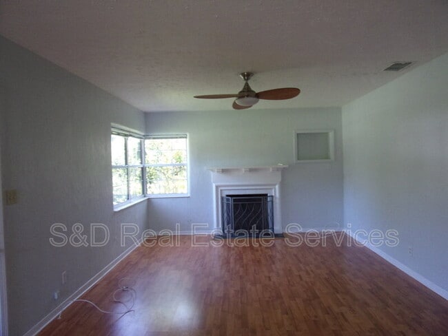 Photo - 826 Hollingsworth Rd