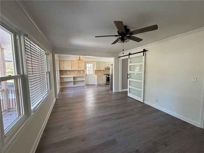 Photo - 3854 Davis St