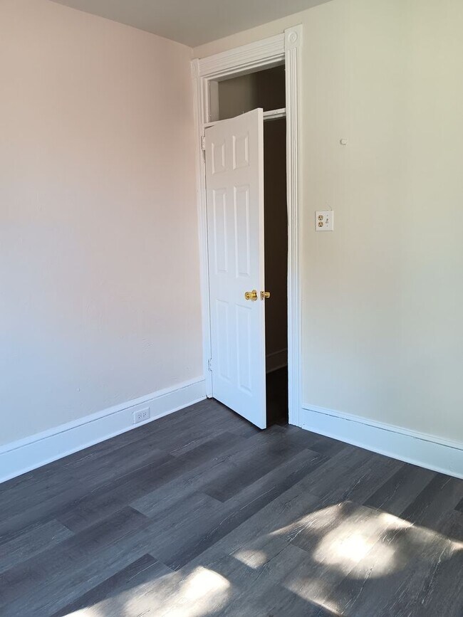 Photo - Charming 3BR Townhouse in Cabbage Hill - Section 8 Approved!