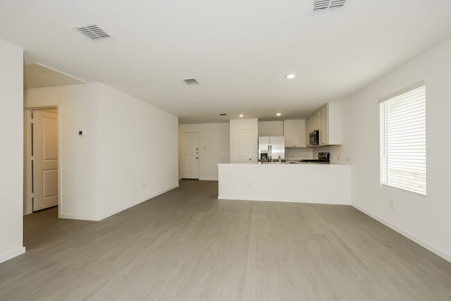 Photo - 2225 Crested Saguaro St