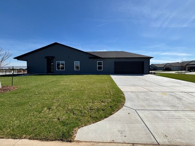 Building Photo - 9369/71 Wassall Unit 9369 Wassall