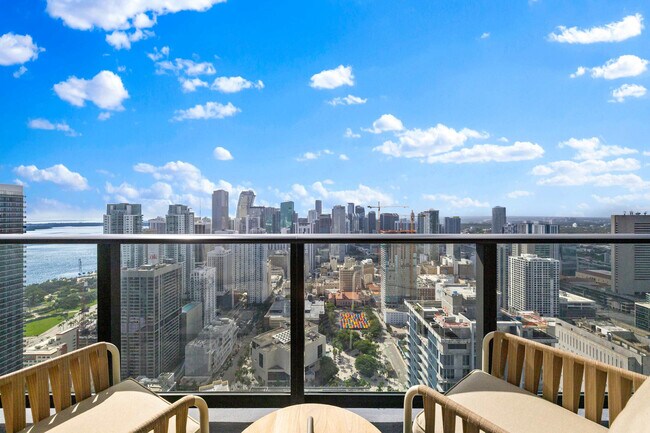 Photo - 159 NE 6th St Unidad FL47-ID1032220P