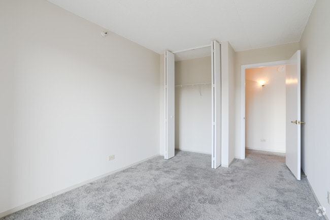 2 BR, 2 BA - Den