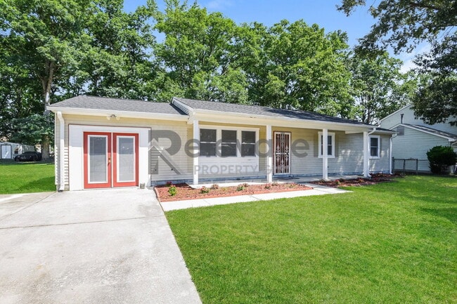 Building Photo - 523 Petty St