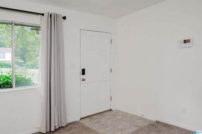 Photo - 1440 Hickory Ln