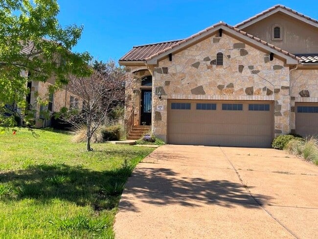 Building Photo - Fabulous 4-bedroom duplex in the heart of Lakeway!