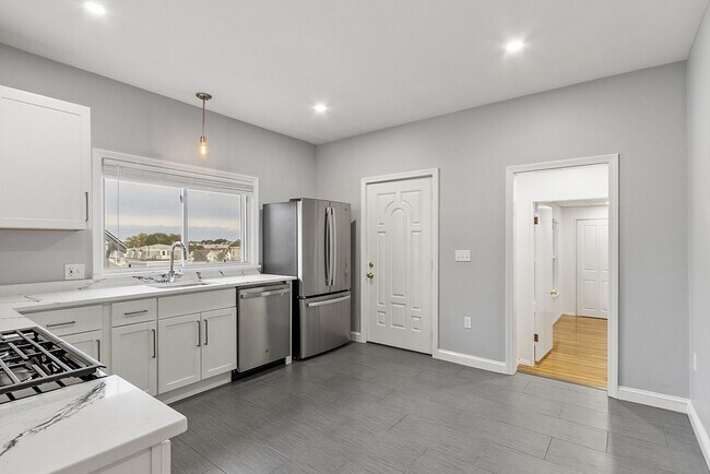 Photo - 17 Parker St Unit B