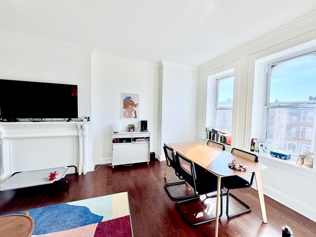 Photo - 2700 Saint Paul St Unit 3