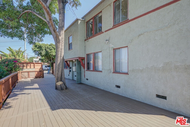 Photo - 2710 Bellevue Ave Unit 4