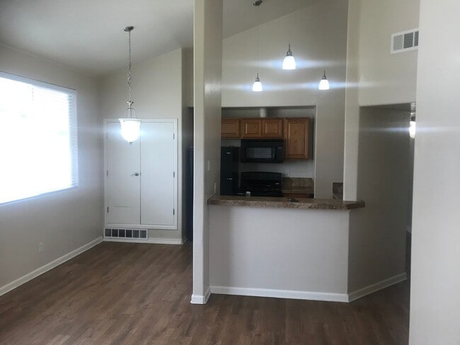 Photo - Fantastic 2nd floor condo - 2 bedroom, 2 bath, 1 car garage!