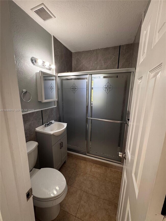 Photo - 3753 SW 26th Terrace