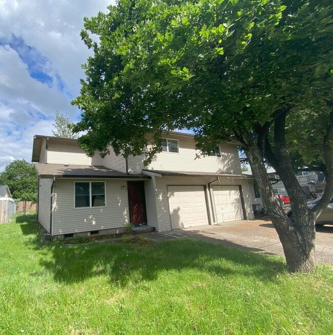 Building Photo - 219S40th - FH Unit 219S40th Rental