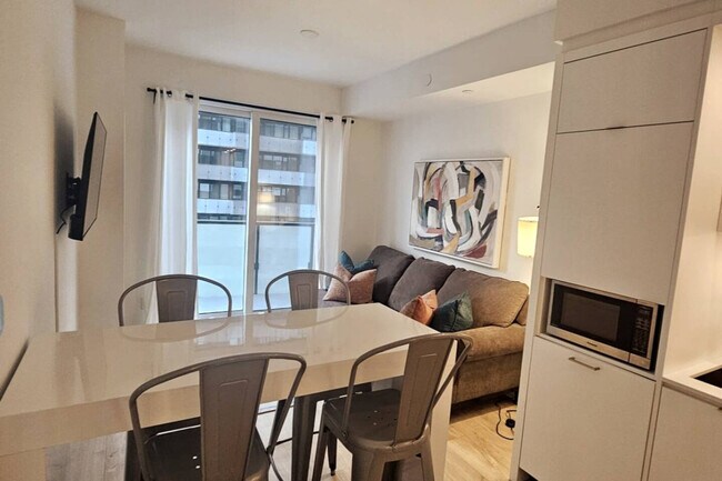 Photo - 470 Front St W Unité SI ID1471509P